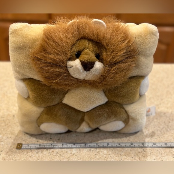 Vintage Stuffed Animal LION Plush 12" Pillow~1998 TWIE Angel Toys With Whiskers - Picture 14 of 16
